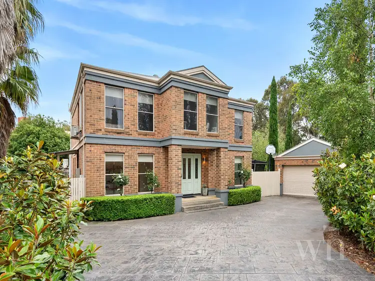 10 Eagle Street