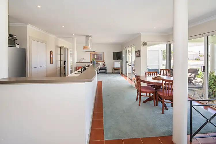 Fifth view of Homely house listing, 2 Kite Court, Geographe WA 6280