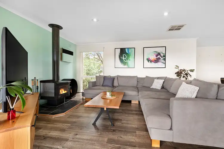 Fifth view of Homely house listing, 2 Ashwood Close, Langwarrin VIC 3910
