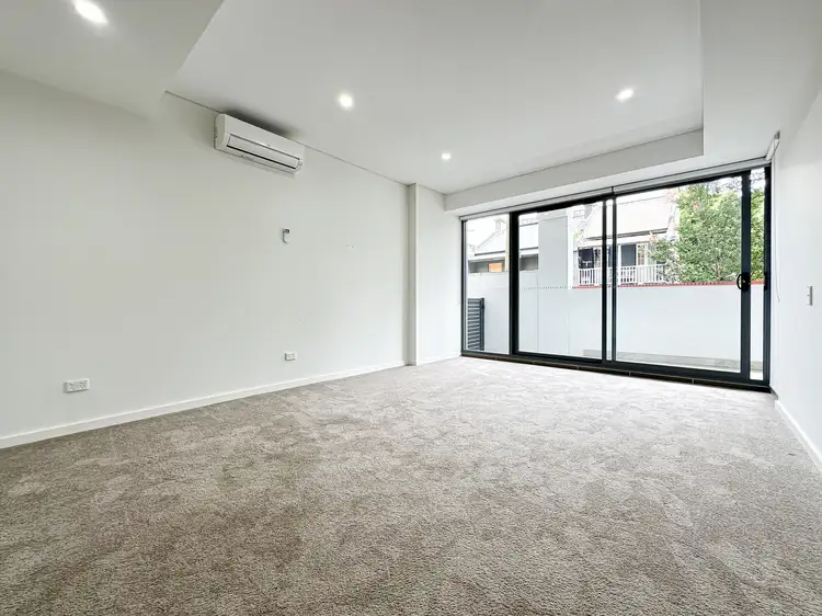 8 Amelia Street