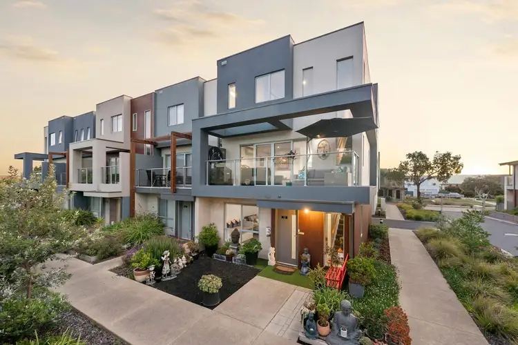 10 Whipstaff Lane, Safety Beach VIC 3936