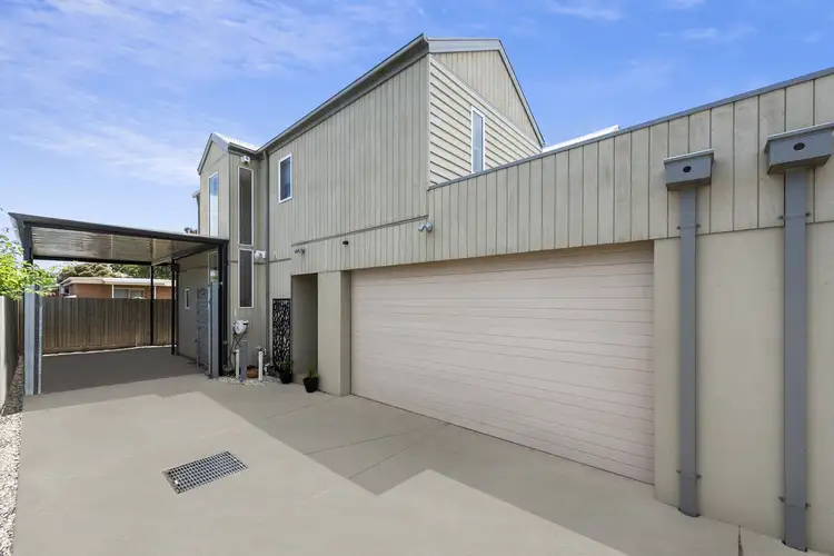 2/11 Tassel Road, Safety Beach VIC 3936