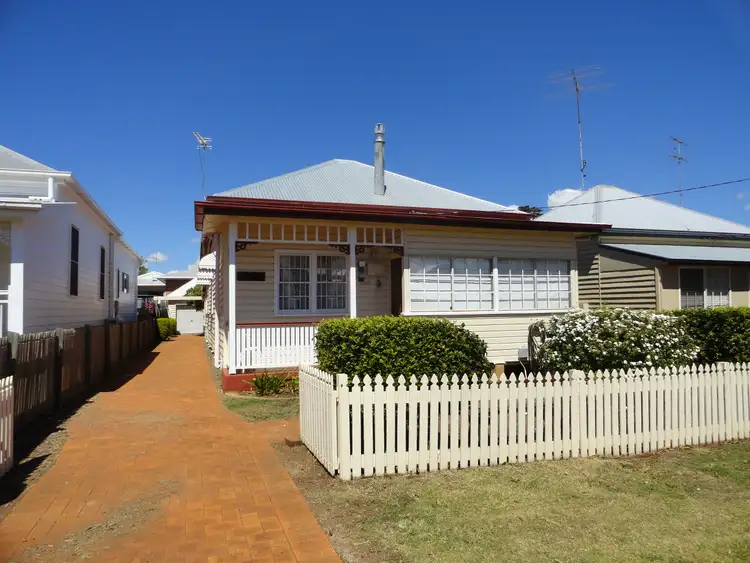 14 Lilley Street, East Toowoomba QLD 4350