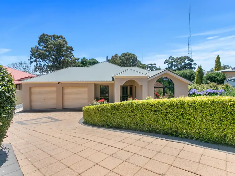 2 Bindarrah Lane, Clare SA 5453