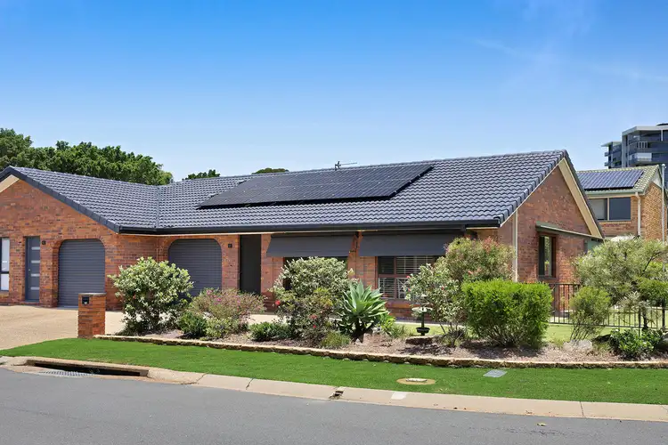 2/1 Flora Close, Burleigh Waters QLD 4220