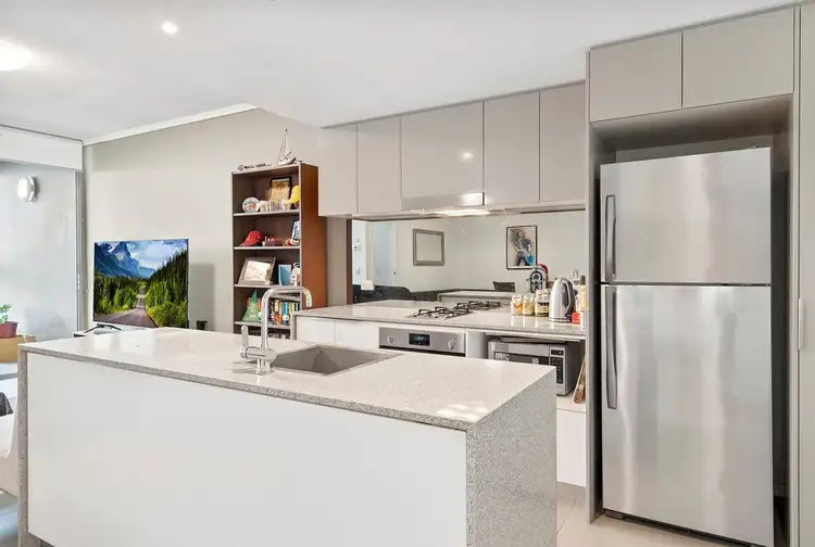 Second view of Homely apartment listing, 31111/2 Harbour Road, Hamilton QLD 4007