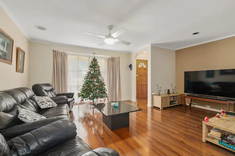 Second view of Homely house listing, 11 Louise Court, Skye VIC 3977
