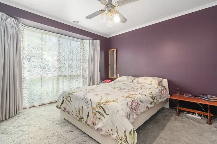 Sixth view of Homely house listing, 11 Louise Court, Skye VIC 3977