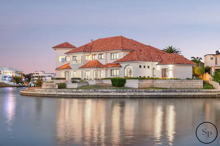 10 & 11 Amity Cove, Halls Head WA 6210