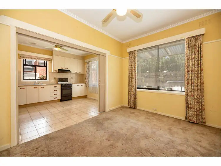 Fifth view of Homely house listing, 15 Swan Street, Wodonga VIC 3690