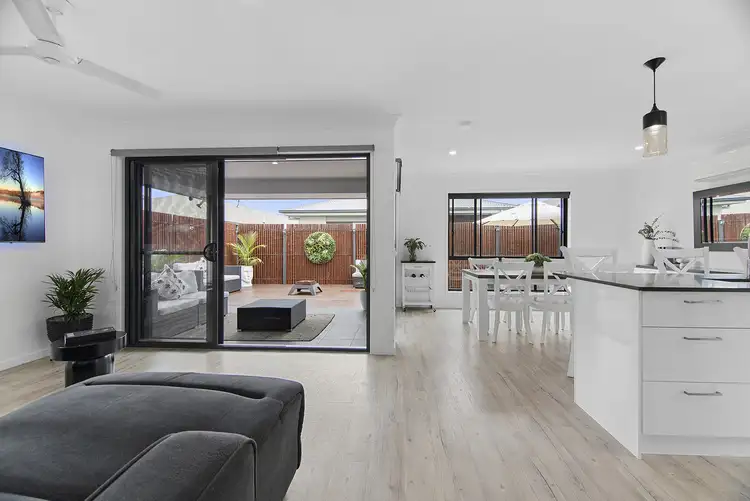 Fifth view of Homely house listing, 33 Aspen Way, Arundel QLD 4214