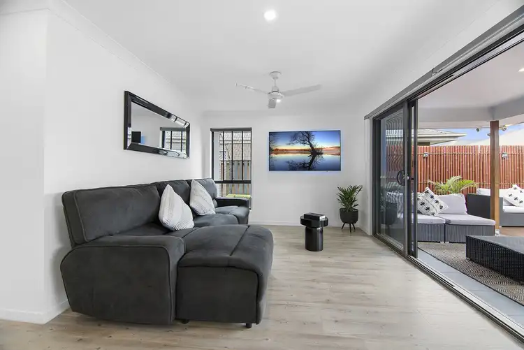 Sixth view of Homely house listing, 33 Aspen Way, Arundel QLD 4214