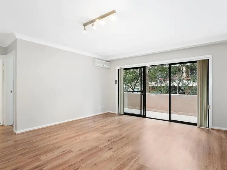 Third view of Homely apartment listing, 2/7 Holborn Avenue, Dee Why NSW 2099