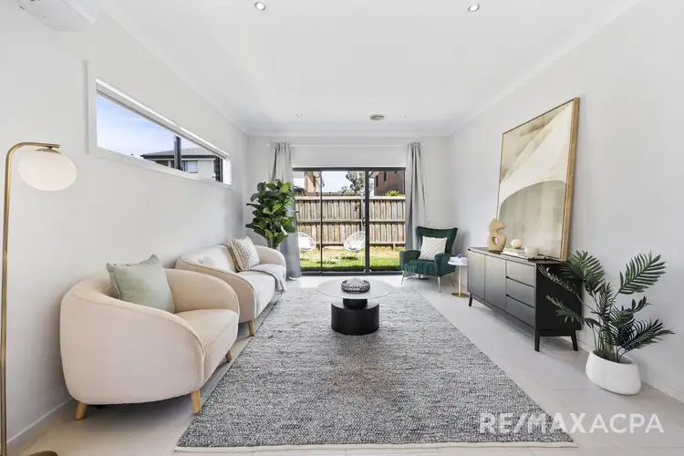 15 Pembridge Avenue, Williams Landing VIC 3027