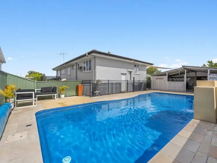 43 Raceview Street, Eastern Heights QLD 4305