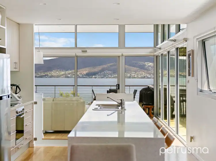 1/684 Oceana Drive, Tranmere TAS 7018