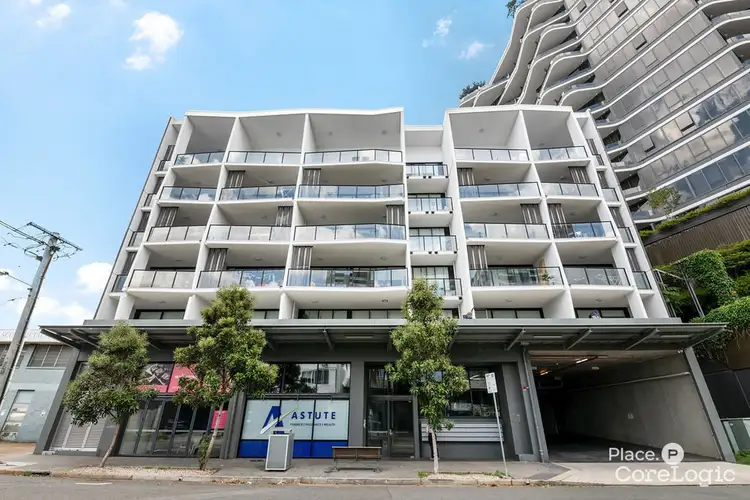 Main view of Homely unit listing, 304/21 Nile Street, Woolloongabba QLD 4102