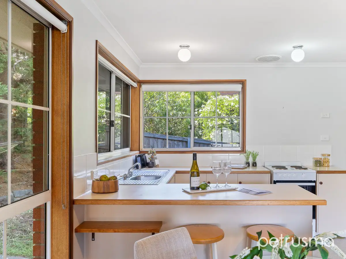 Main view of Homely unit listing, 2/92A Pottery Road, Lenah Valley TAS 7008