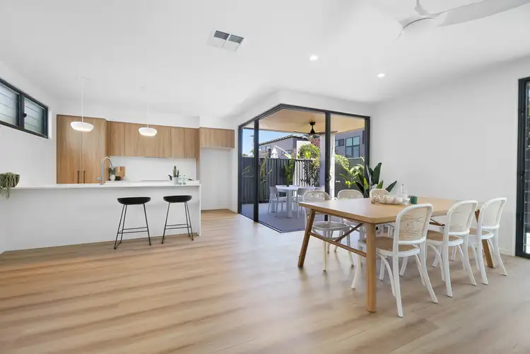 Sixth view of Homely house listing, 2/124 Sunshine Parade, Miami QLD 4220