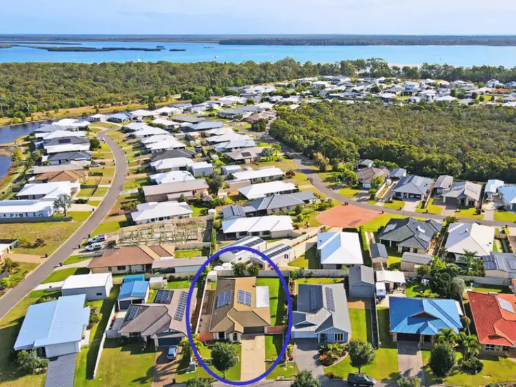 Second view of Homely house listing, 19 Lilly Pilly Drive, Burrum Heads QLD 4659