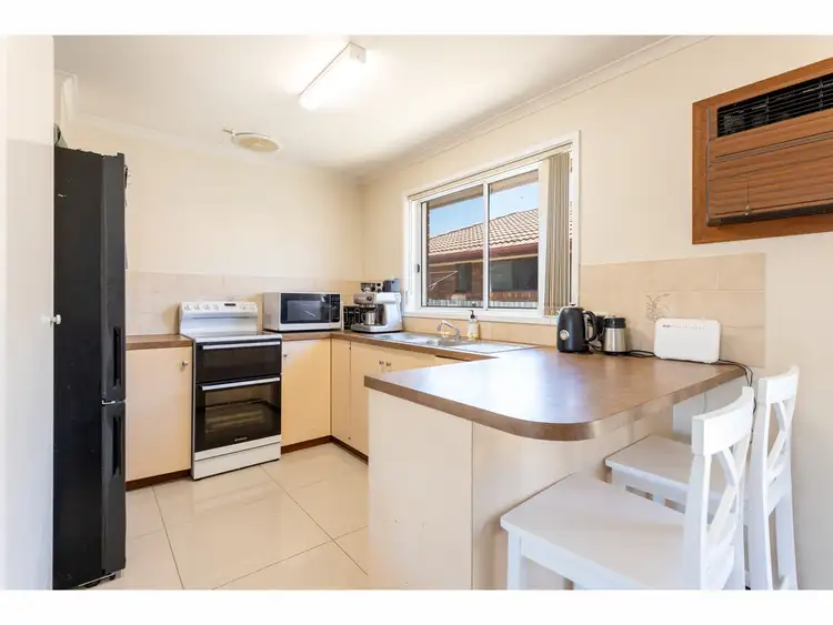 Fourth view of Homely unit listing, 2/482 Heriot Street, Lavington NSW 2641