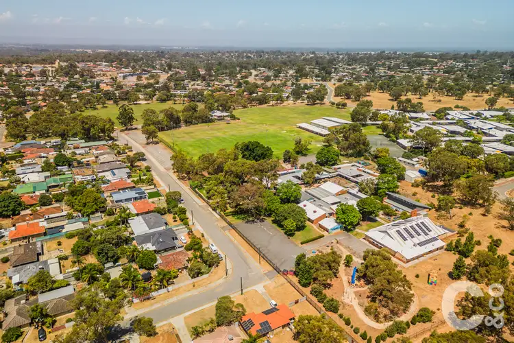 Fourth view of Homely house listing, 4 Bolton Way, Orelia WA 6167