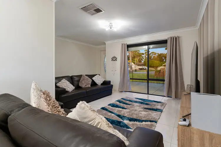 Sixth view of Homely house listing, 18 Jindarra Close, Cooloongup WA 6168