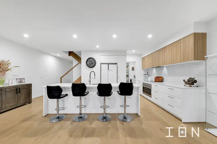 29 Kinross Parade, Clyde North VIC 3978