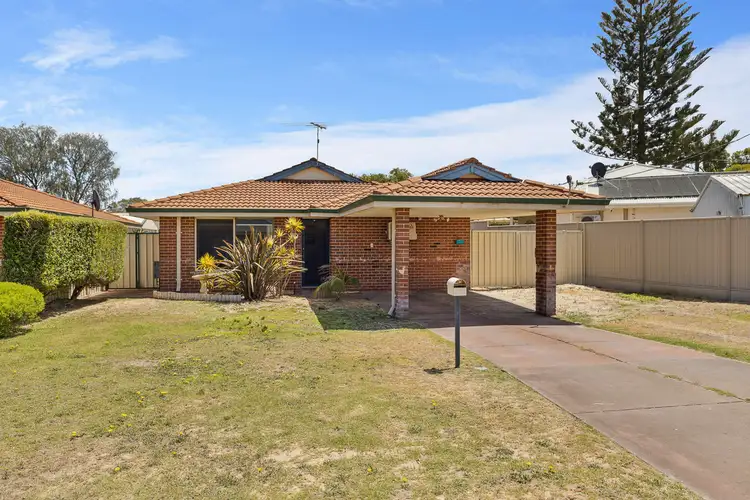 4B Tarwhine Place, Golden Bay WA 6174