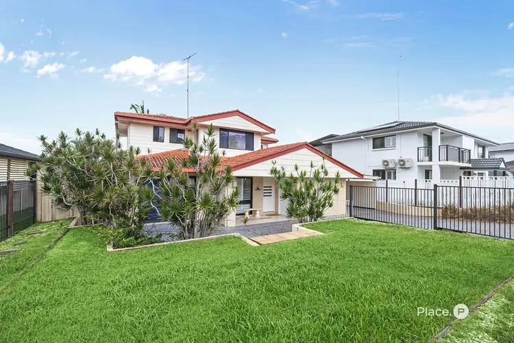 Second view of Homely house listing, 35 Honeysuckle Street, Mansfield QLD 4122