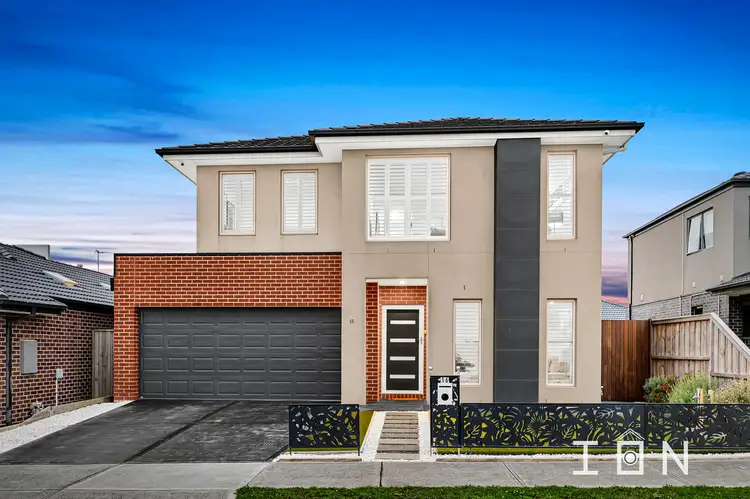 16 Swindale Way, Clyde North VIC 3978