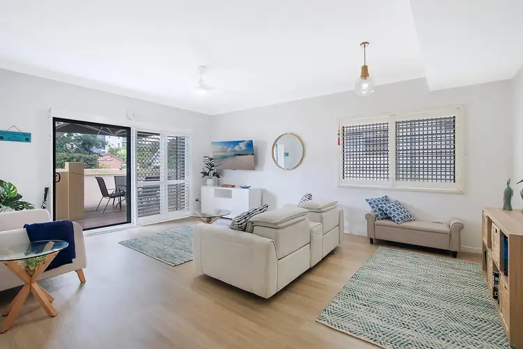 2/2 Henry Street, Redcliffe QLD 4020