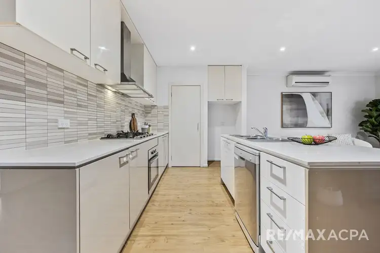 Fifth view of Homely house listing, 24 Isabella Way, Tarneit VIC 3029