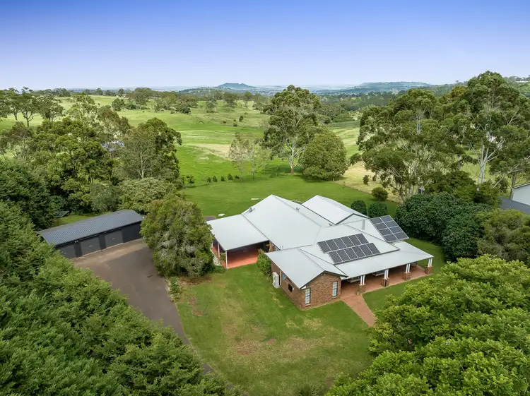 3 Kimberley Court, Blue Mountain Heights QLD 4350