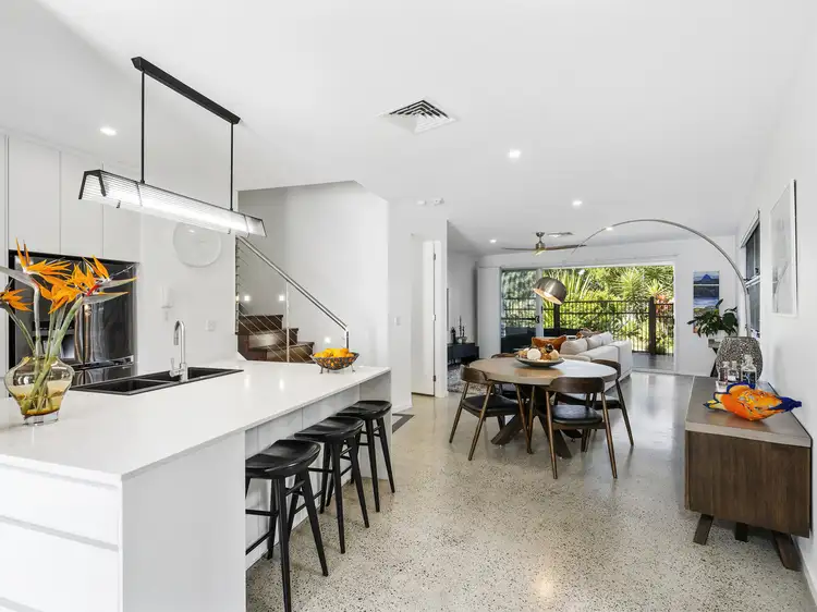 2/11 Cezaire Avenue, Varsity Lakes QLD 4227