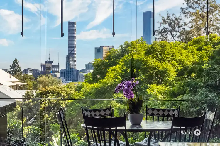 2/180 Dornoch Terrace, Highgate Hill QLD 4101