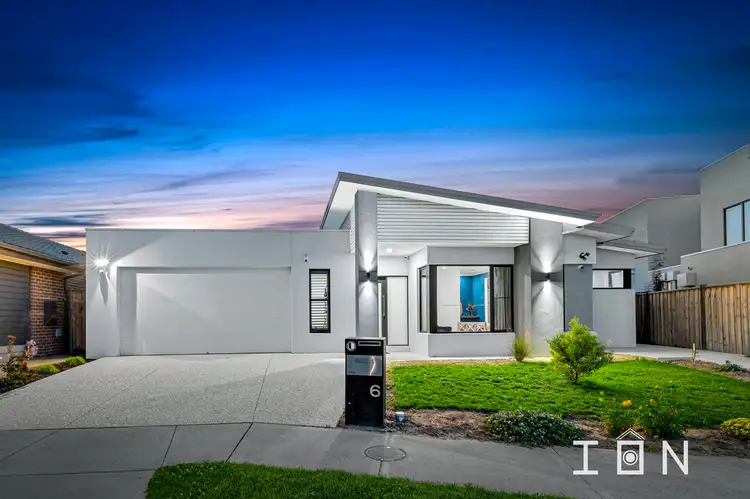 6 Bonfire Way, Cranbourne South VIC 3977