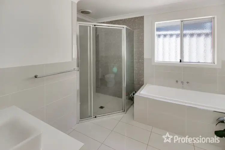 Sixth view of Homely villa listing, 5/15 Murndal Place, Bourkelands NSW 2650