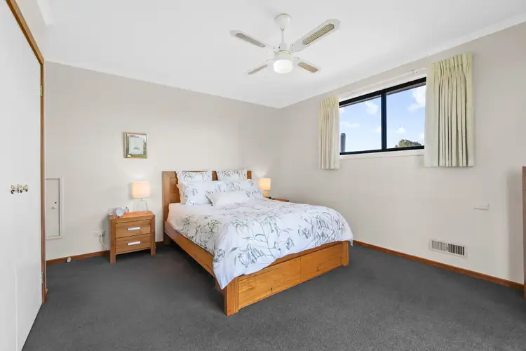 Sixth view of Homely house listing, 5 Louise Court, Sale VIC 3850