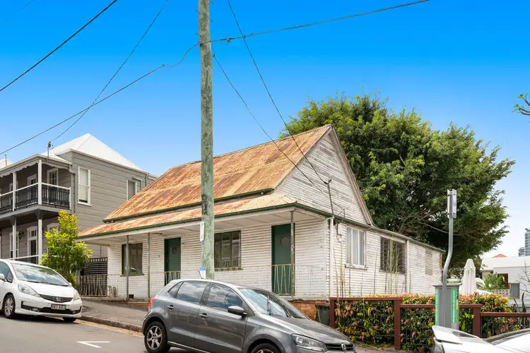 24 Gloucester Street, Spring Hill QLD 4000