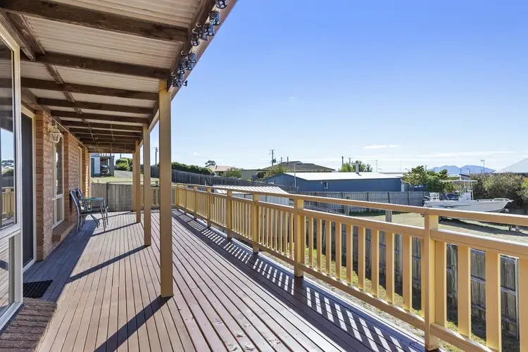 2/12 Cooks Court, Swansea TAS 7190