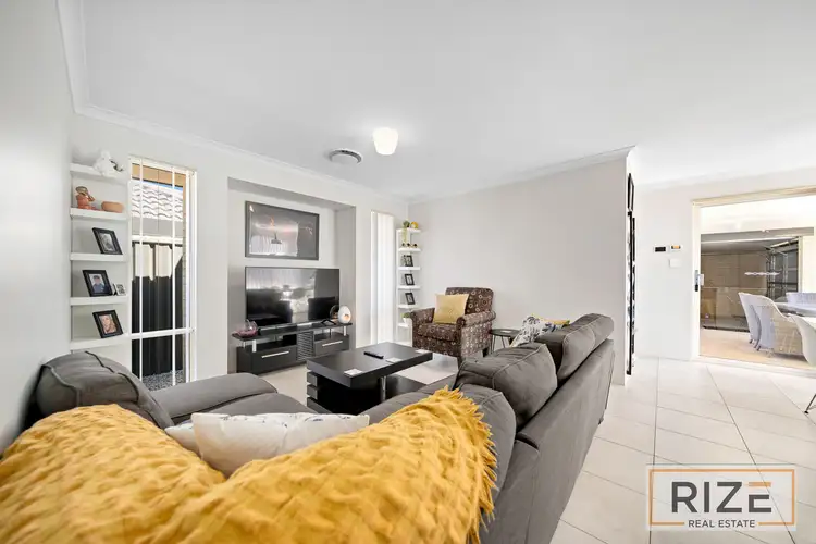 49 Azolla Street, Banksia Grove WA 6031