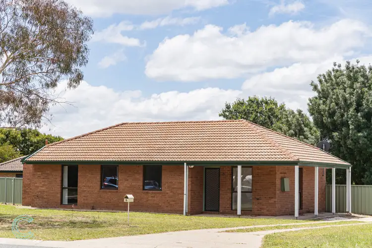 15 Boswell Crescent, Florey ACT 2615