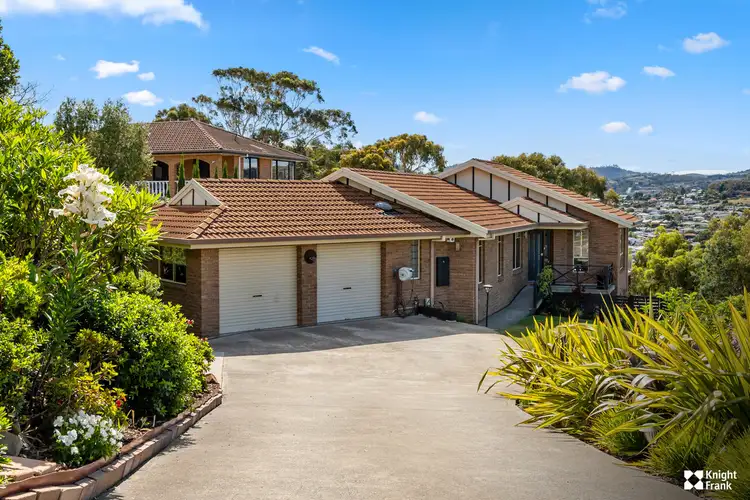 15 Marril Street, Lindisfarne TAS 7015