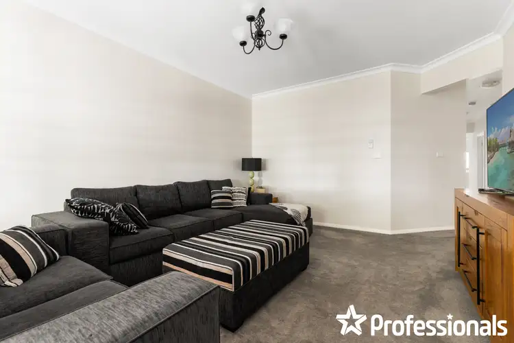 Second view of Homely villa listing, 1/128 Howick Street, Bathurst NSW 2795