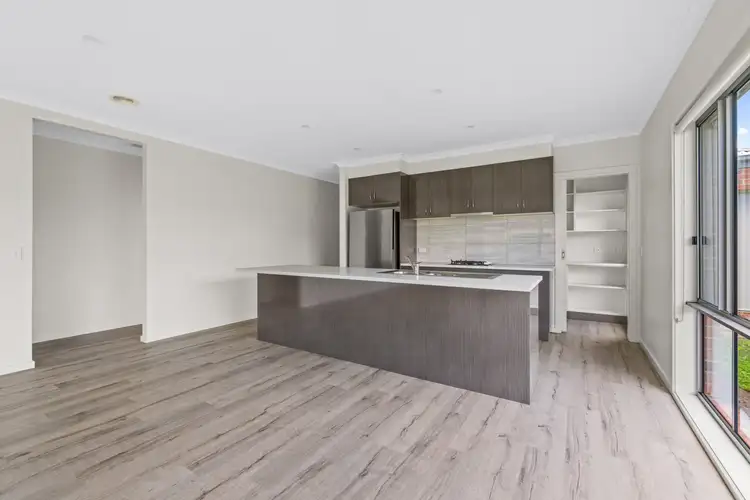 Fifth view of Homely house listing, 2 Hoy Drive, Sale VIC 3850