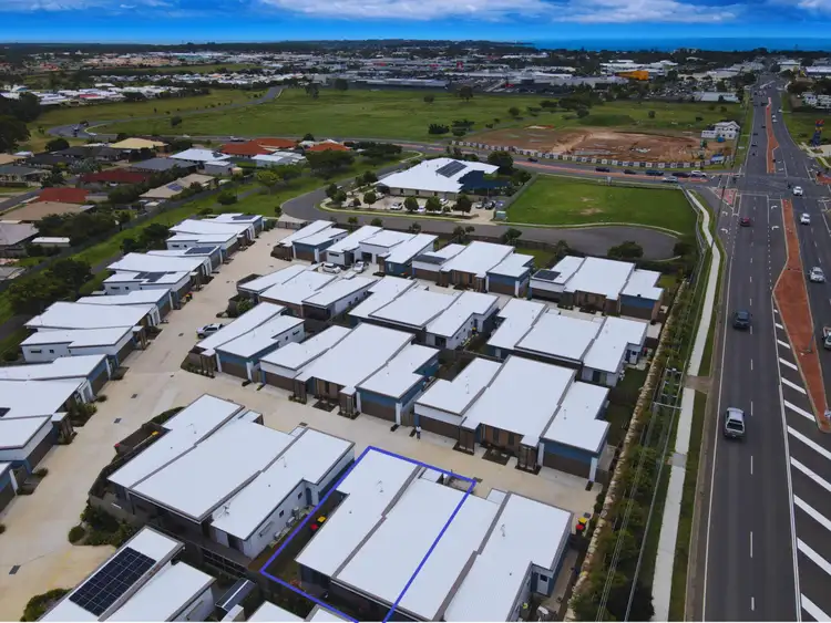 Second view of Homely unit listing, 21/1 Links Court, Urraween QLD 4655