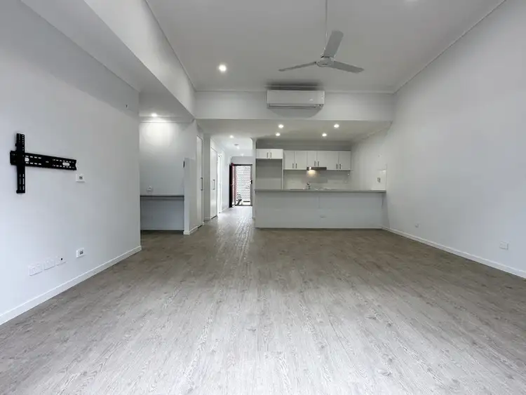 Fifth view of Homely unit listing, 21/1 Links Court, Urraween QLD 4655