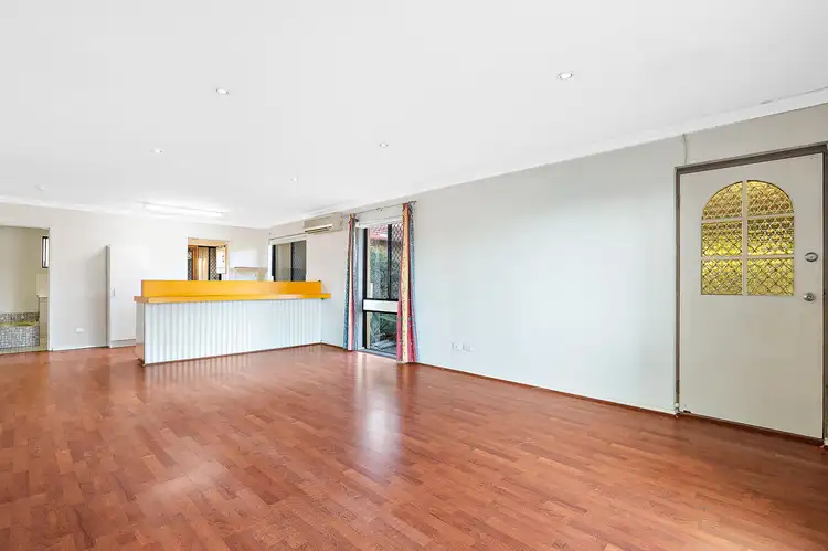 Fifth view of Homely semi-detached listing, 1A Watling Avenue, Lynwood WA 6147