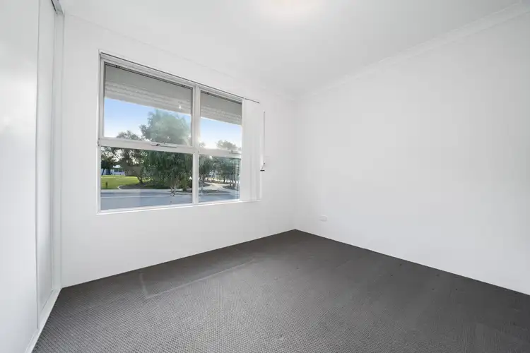 Sixth view of Homely house listing, 10 Gecko Way, Banksia Grove WA 6031
